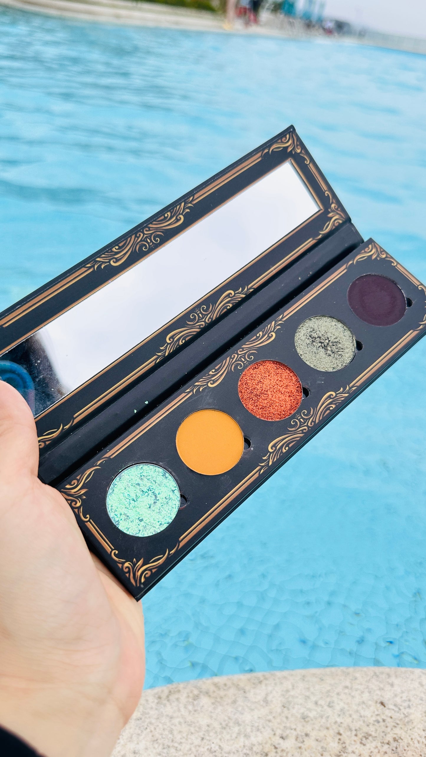 Wulfa Eyeshadow Palette