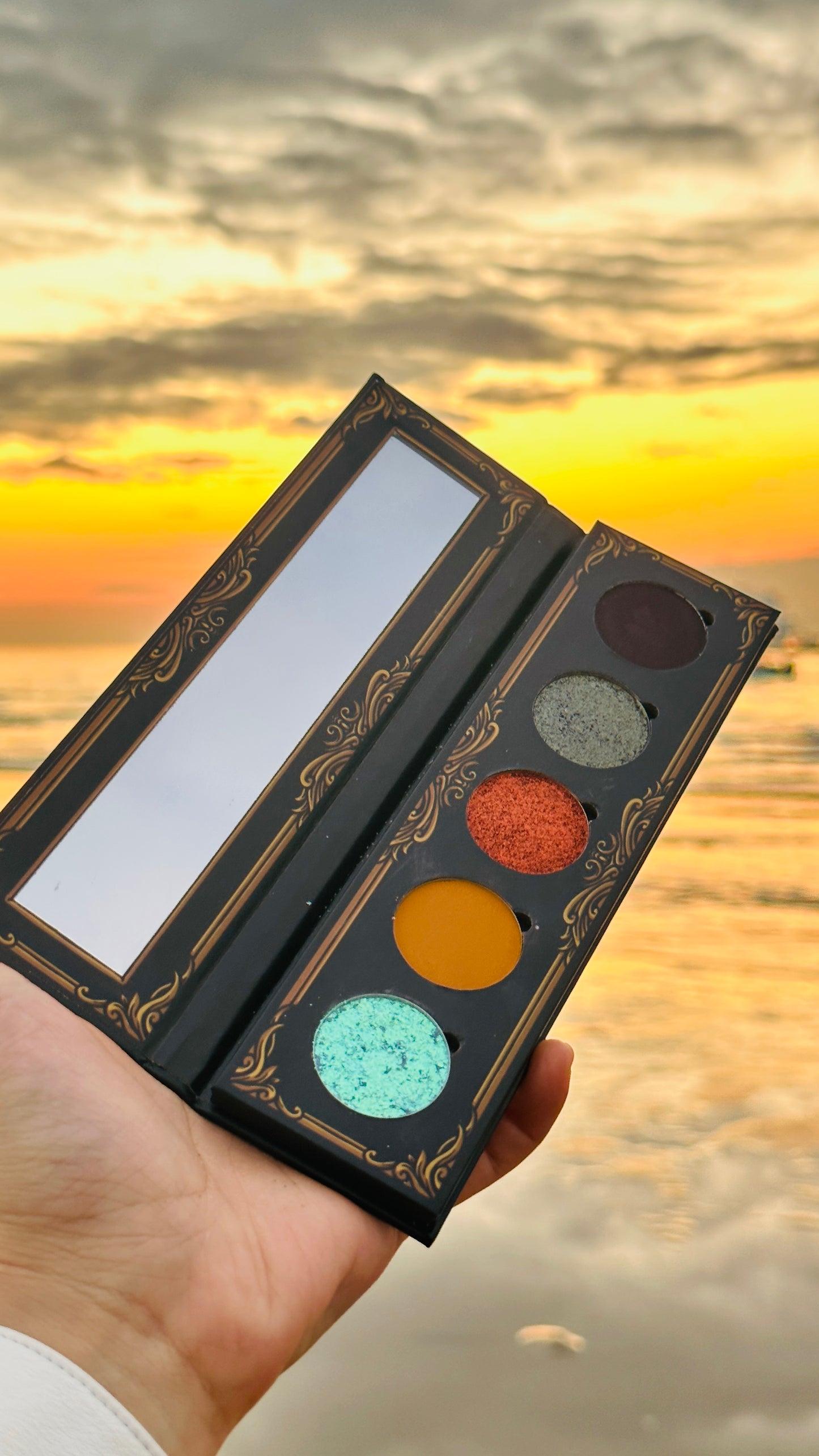 Wulfa Eyeshadow Palette