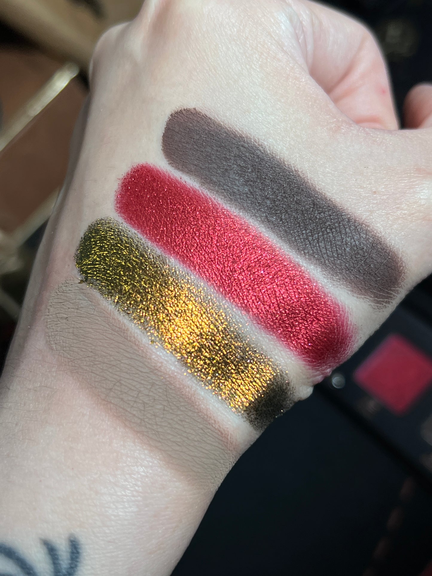 Circus Keychain Eyeshadow Palette ( Lion)