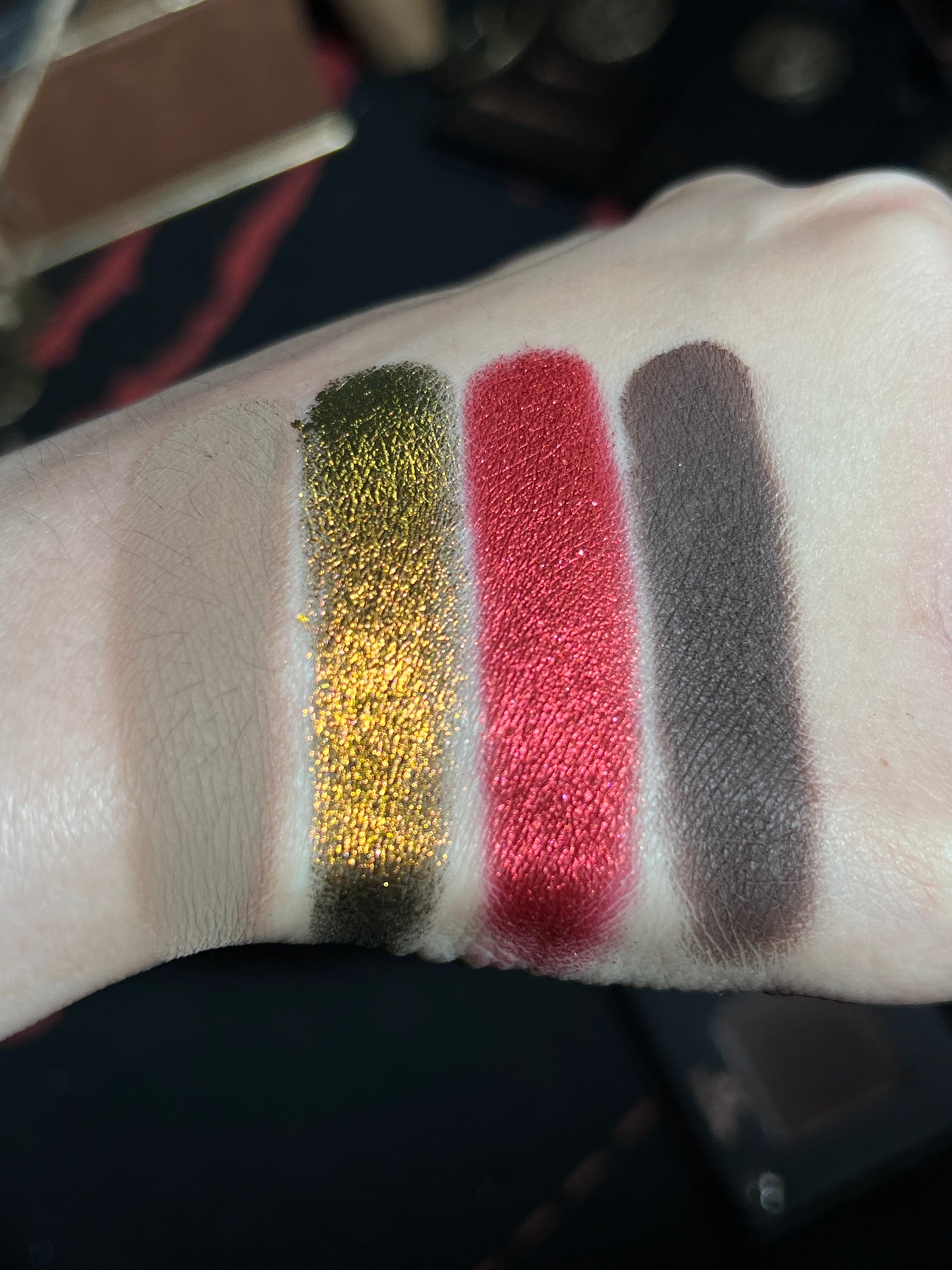Circus Keychain Eyeshadow Palette ( Lion)