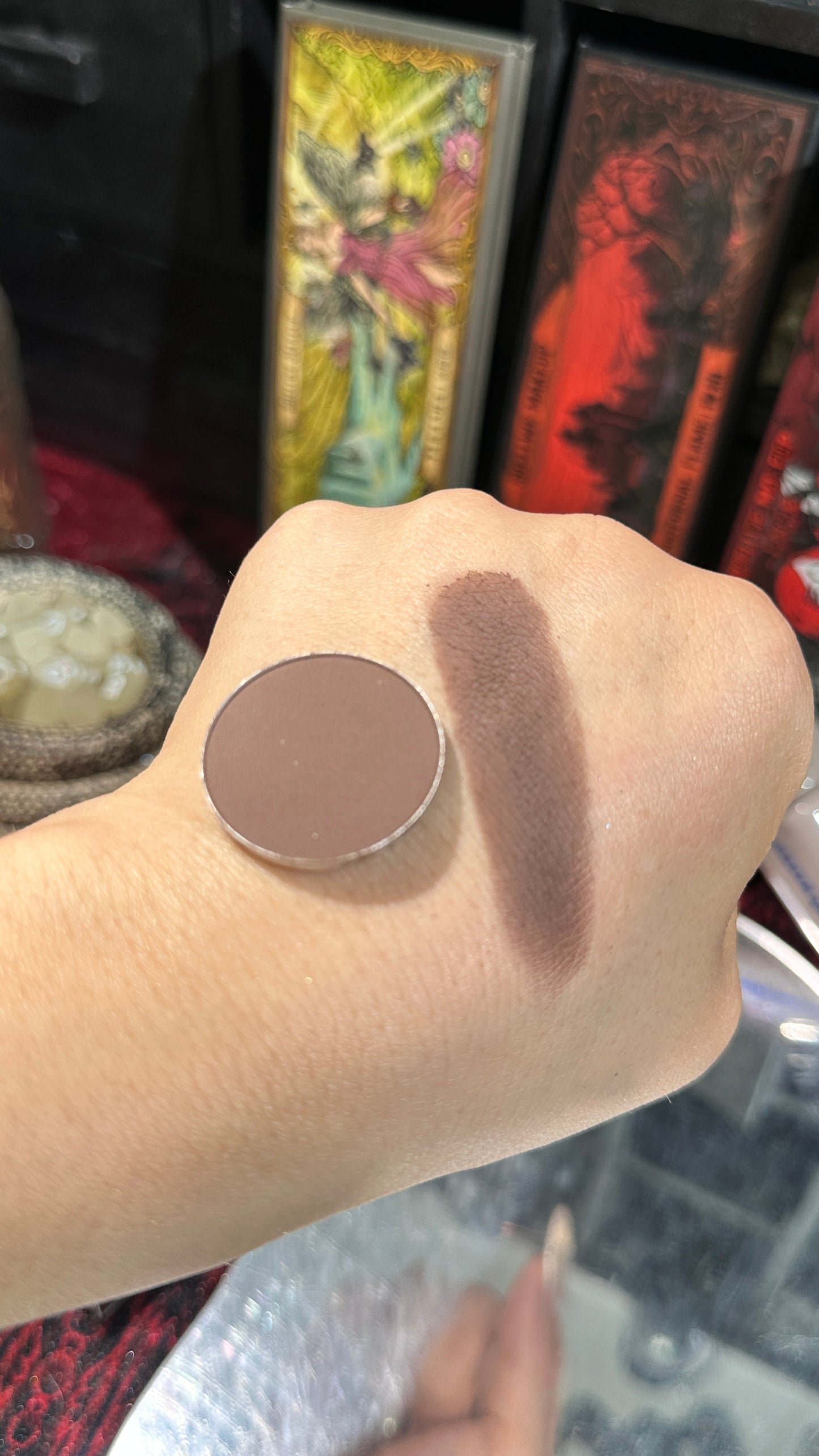 ALL SINGLE EYESHADOW( From EYESHADOW PALETTE)