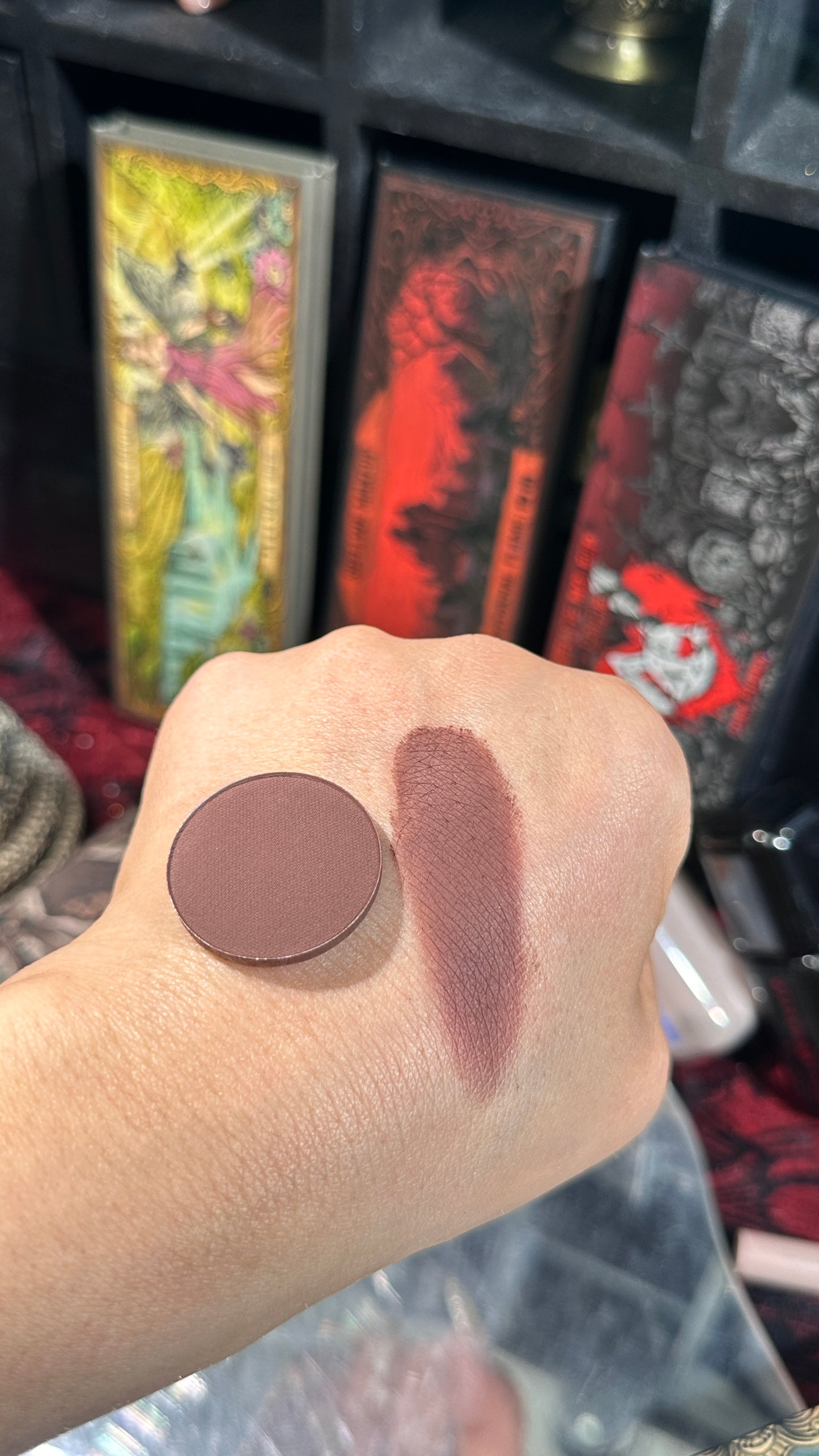 ALL SINGLE EYESHADOW( From EYESHADOW PALETTE)