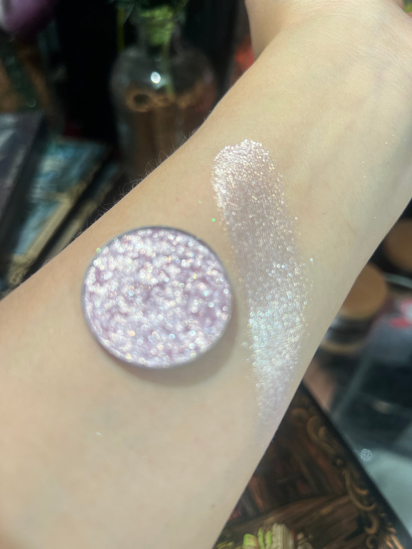 【low stock】Mist Witch Eyeshadow Palette Full Size