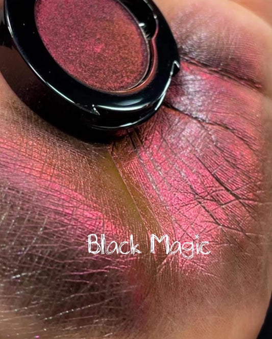 Pressed Multichome Eyeshadow—- Black Magic 黑魔法1.2g